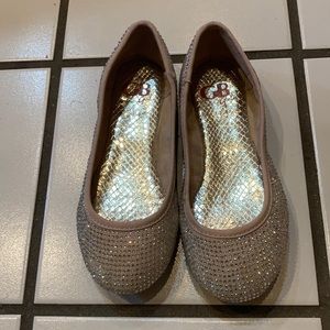 Girl’s flat ballet shoes